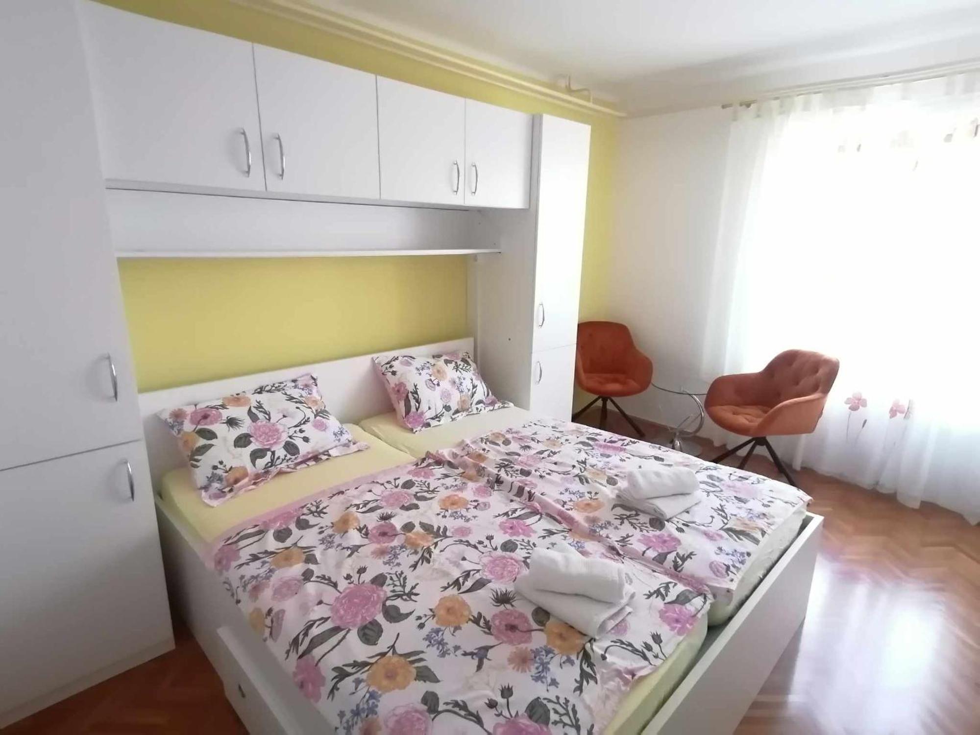 Apartment & Rooms Lilis Изола Екстериор снимка